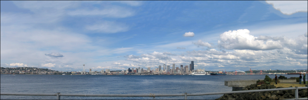 An photo shows file Skyline_End.psd, a panorama image of the Seattle skyline.
