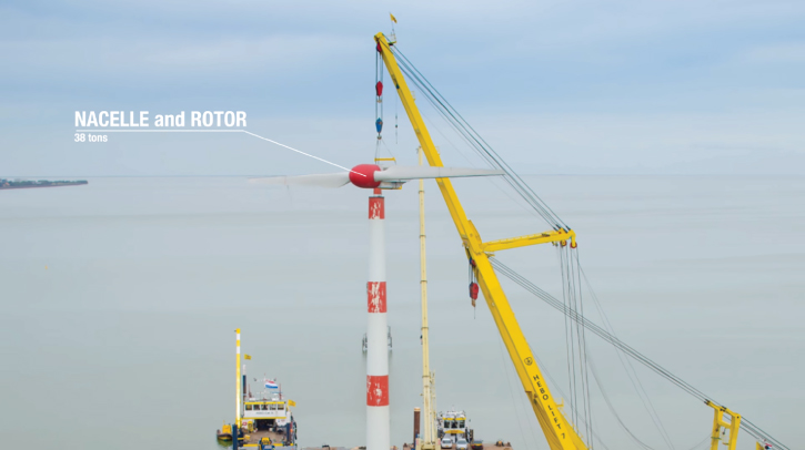 Photo displaying lift of nacelle and rotor.