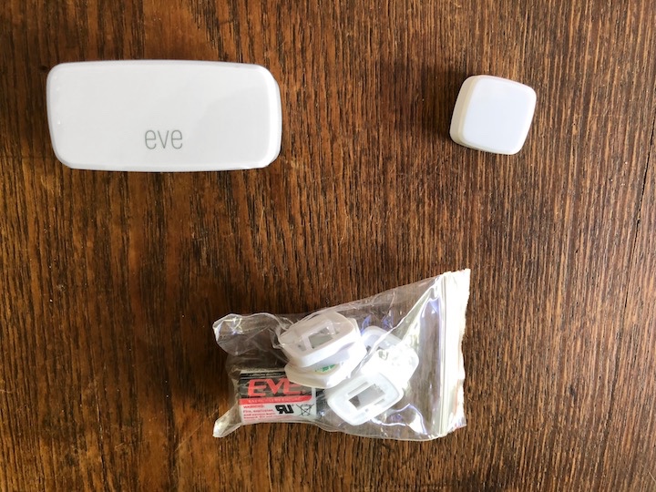 Figure 41: Take note of the package contents. There should be two sensors, and a small bag with a battery and spacers.