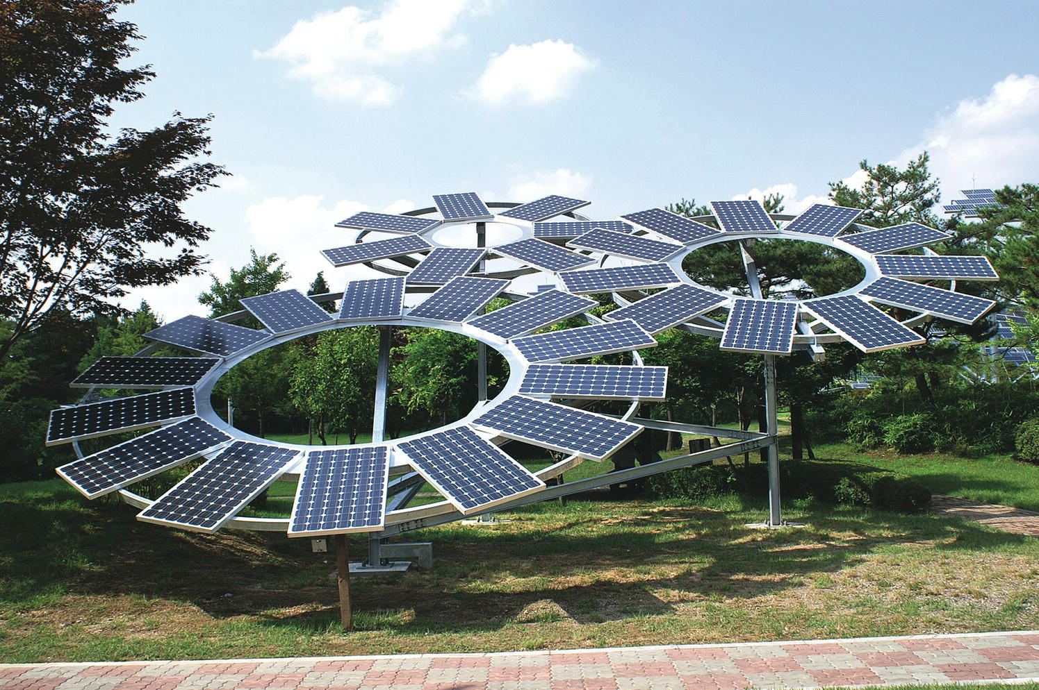 Solar panels formed as “sunflowers” in Korea.